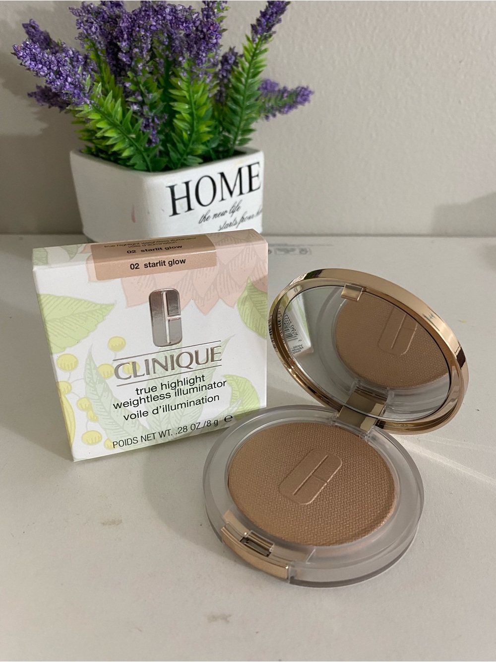 02 Starlit Glow, Clinique True Highlight Weightless Illuminator, Full Size, 8 g